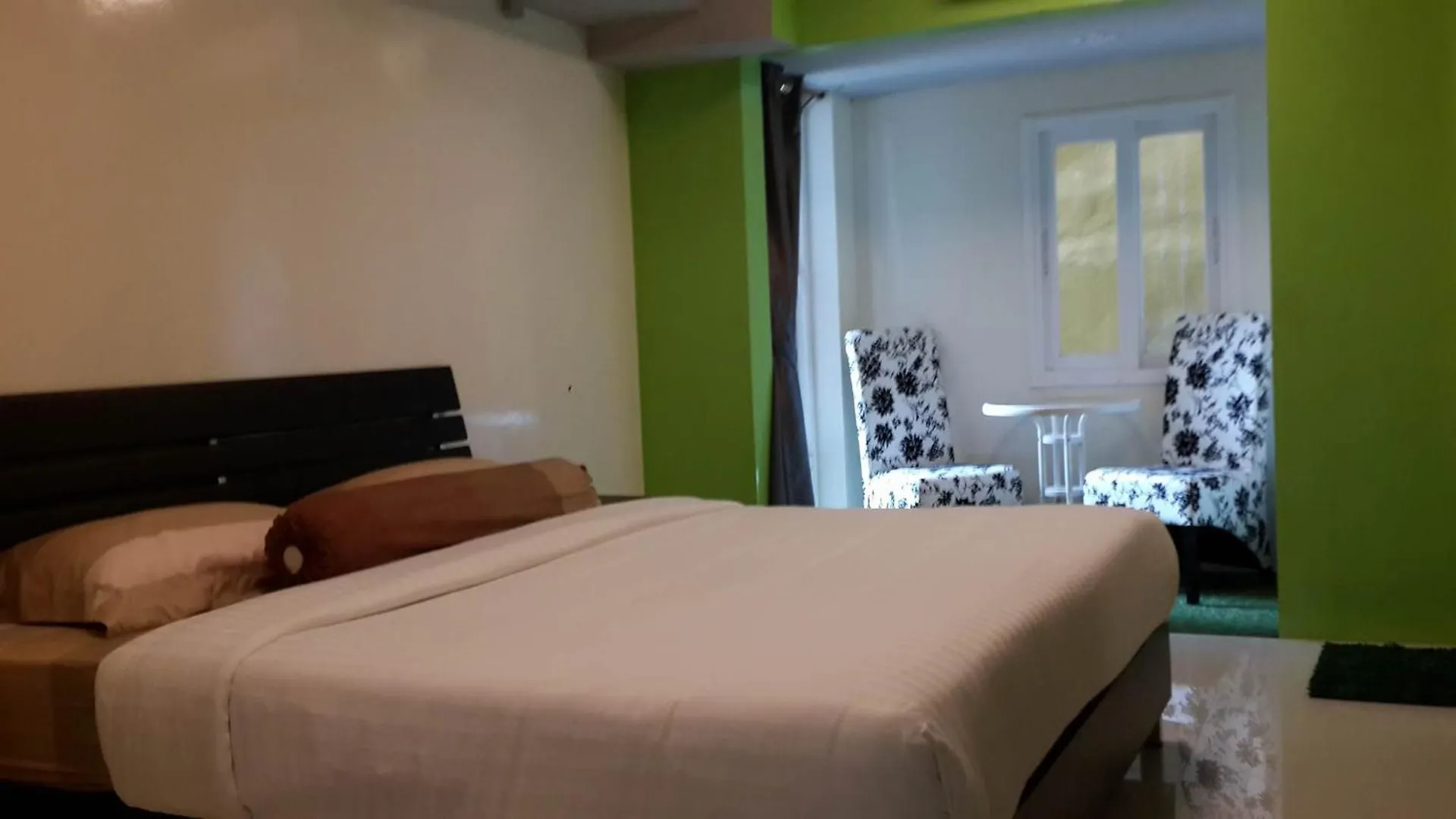 招待所 Ko Lanta 微笑广场旅馆酒店